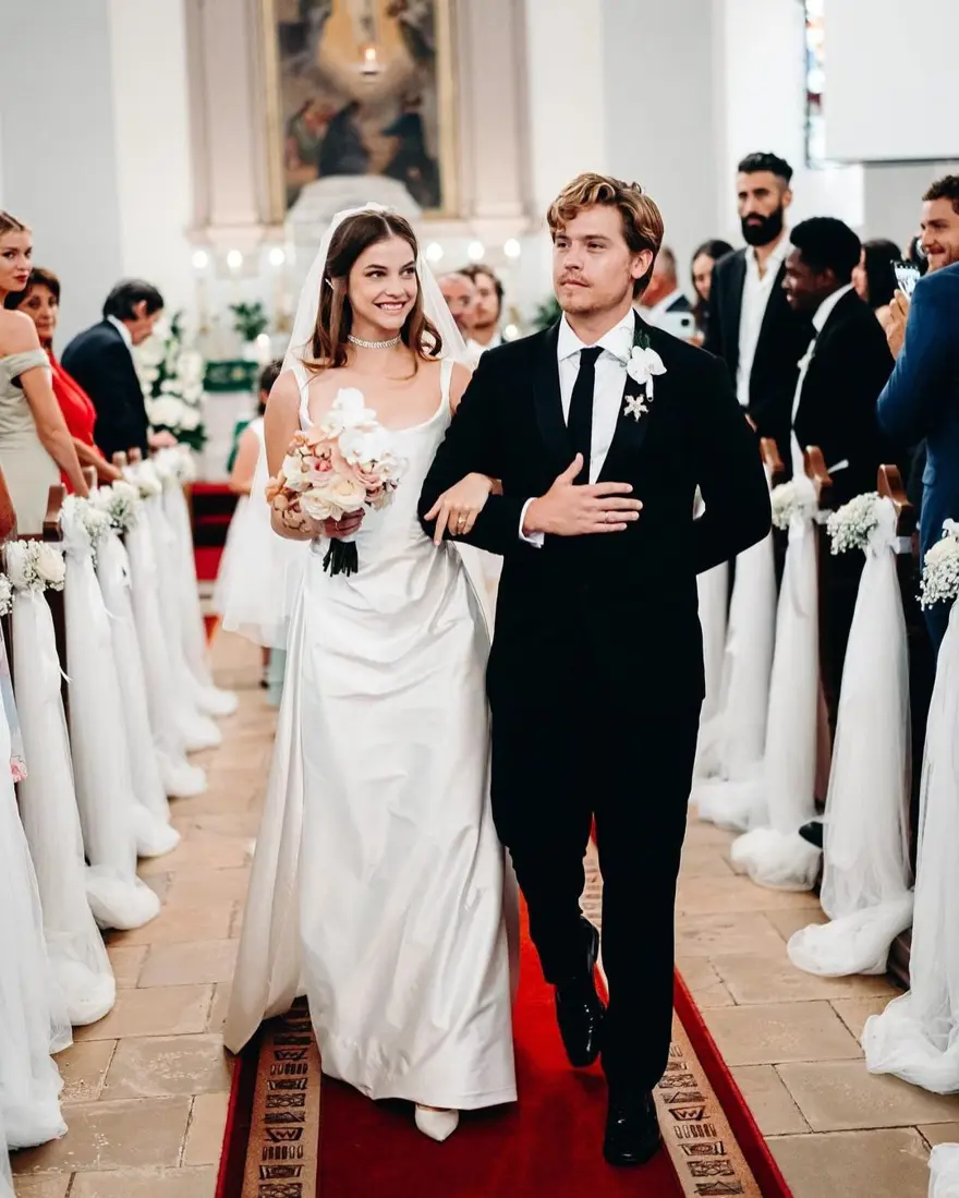 Barbara Palvin-Dylan Sprouse birlikteliğinde kriz: Aldatma iddiası gündemde Barbara Palvin-Dylan Sprouse birlikteliğinde kriz: Aldatma iddiası gündemde