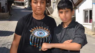 Okulda şiddet iddiası | "Çocuğumu yere yatırıp karnını çiğnemiş"