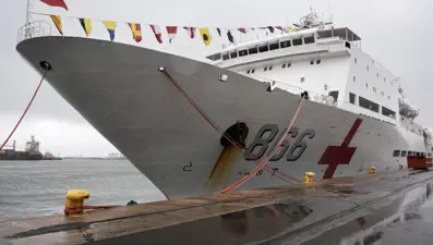 Çin Donanması'na ait gemi ABD'nin kapısına dayanıyor