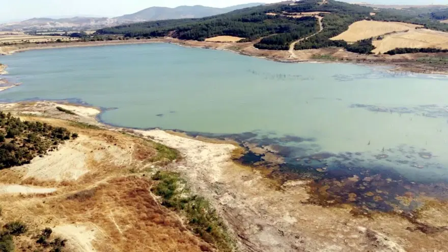 Tekirdağ'da Yazır Göleti'nin su seviyesi yüzde 4'e düştü 2