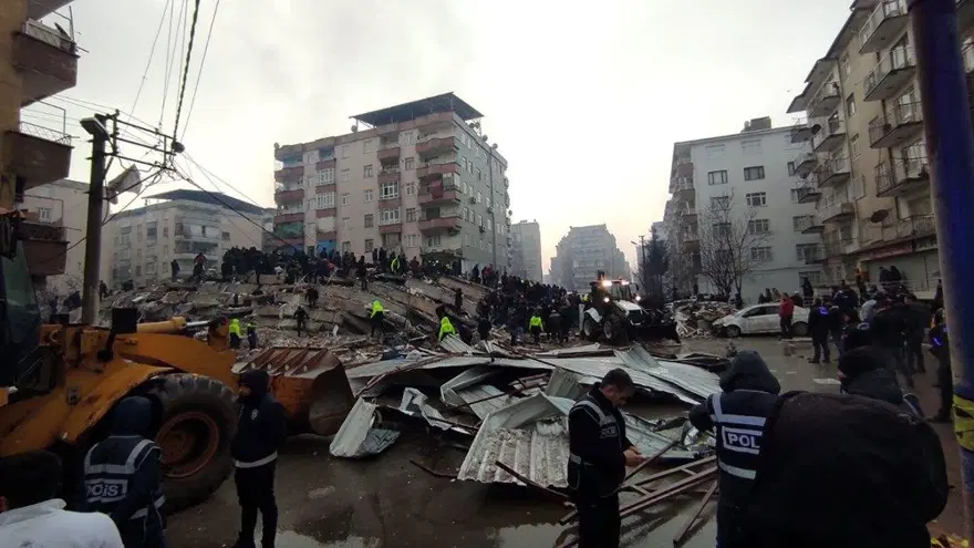 Depremzedelere yardım seferberliği 4
