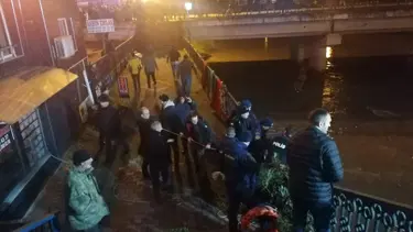 Irmağa düşen kızını kurtarmak için suya atlayan baba akıntıya kapıldı