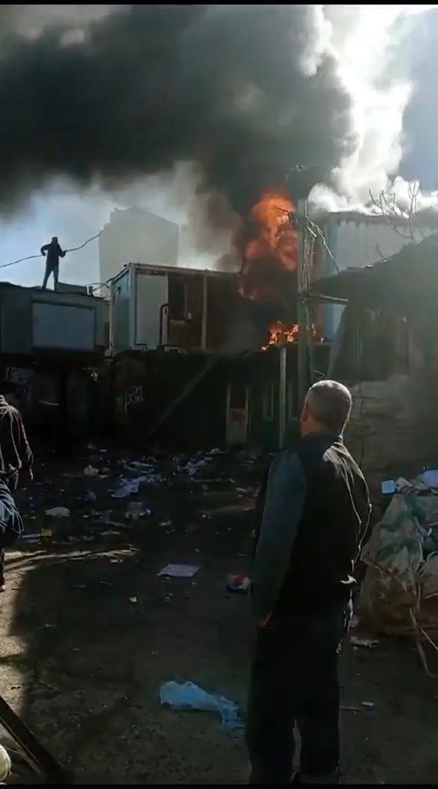 Maltepe'deki geri dönüşüm tesisinde yangın 1