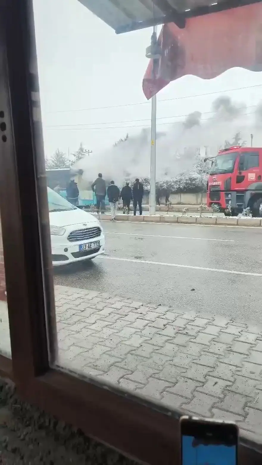 Belediye otobüsündeyangın paniği 2 Belediye otobüsündeyangın paniği 2