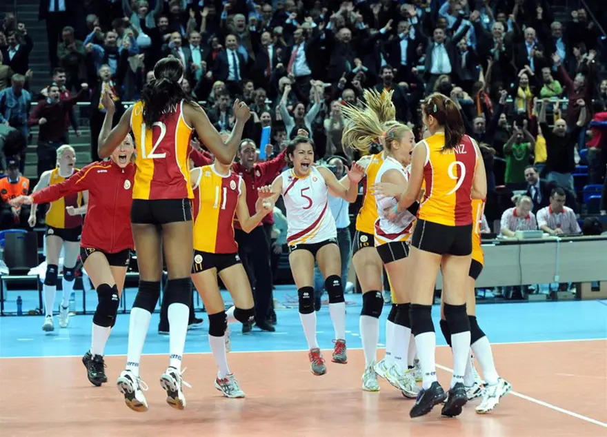 Galatasaray kupanın ucundan tuttu 6