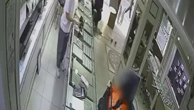 Komşusunun evinden çaldı: Kuyumcuda sattı