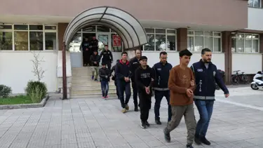 İki ilde 38 düzensiz göçmen yakalandı