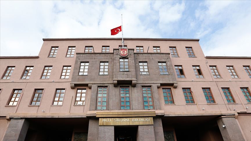 MSB: Komandolar Pençe-Kaplan Operasyonu'na katılmak üzere sınır ötesine geçti