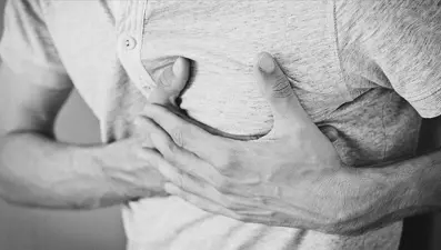 Uzmanından kalp damar hastalarına sıcak havayla 'başa çıkma' önerileri