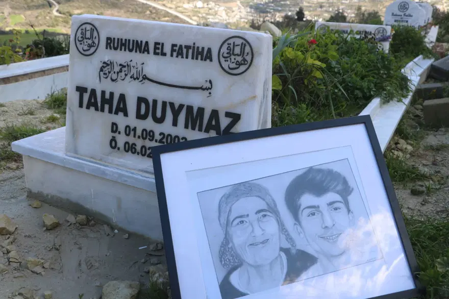 Depremde hayatını kaybeden fenomen Taha Duymaz'ın annesi: Bir yıl geçti ama benim için dün gibi 3 Depremde hayatını kaybeden fenomen Taha Duymaz'ın annesi: Bir yıl geçti ama benim için dün gibi 3