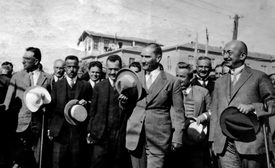 Cumhuriyet 102 yaşında! Dijital restorasyonla yenilenmiş 100 Atatürk fotoğrafı 65