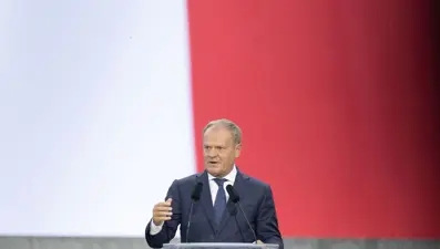 Polonya, perşembe gecesi Belarus sınırını kapatıyor