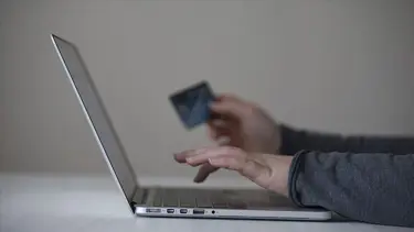 İnternetten gümrüksüz alışveriş tamamen kalkıyor mu? Bakanlık kaynaklarından iddialara yanıt