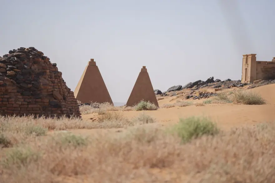 2 bin yıllık Meravi piramitleri çatışmalara rağmen ayakta: Tarihe ışık tutuyor 15