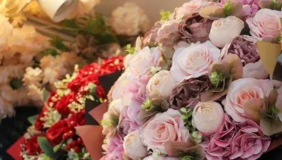 Çiçekçilerde Anneler Günü yoğunluğu: Bin liradan başlıyor
