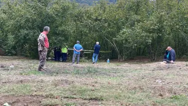 Devrilen traktörün altında kalan sürücü öldü