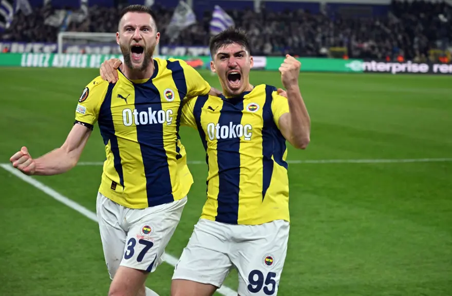 Jose Mourinho'dan yabancı hakem açıklaması: Bu karardan mutluyum! 3 Jose Mourinho'dan yabancı hakem açıklaması: Bu karardan mutluyum! 3