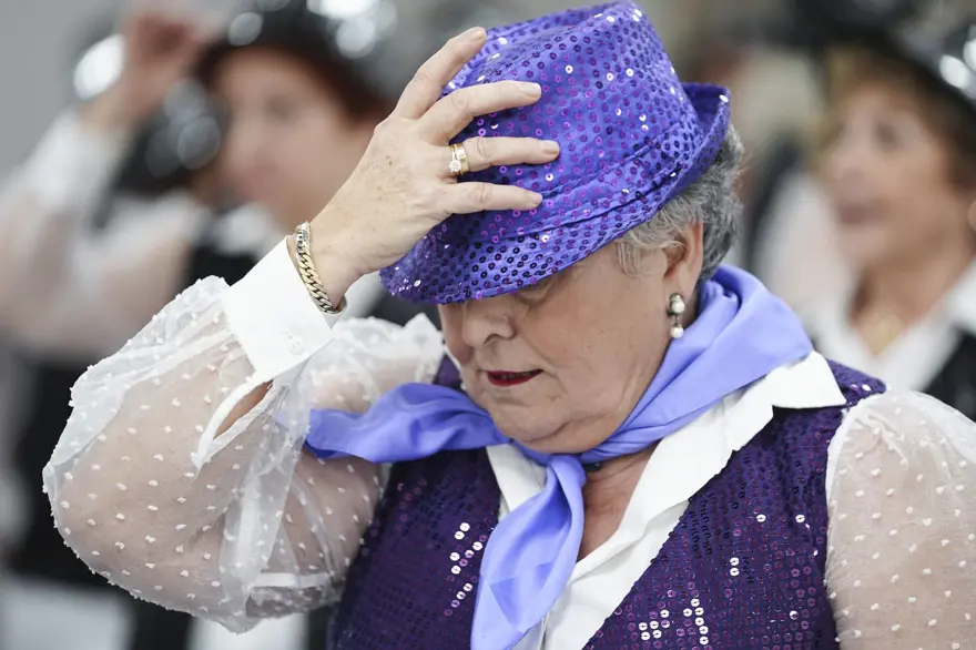 "ÖZELLİKLE GENÇLERDEN TEBRİK ALIYORUZ" 4