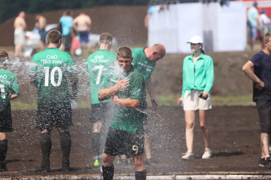 Beyaz Rusya'da bataklık futbol turnuvası 8