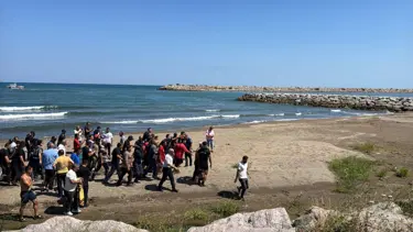 Mevsimlik tarım işçileri dalgalara kapıldı: Biri kurtarıldı, diğeri hayatını kaybetti