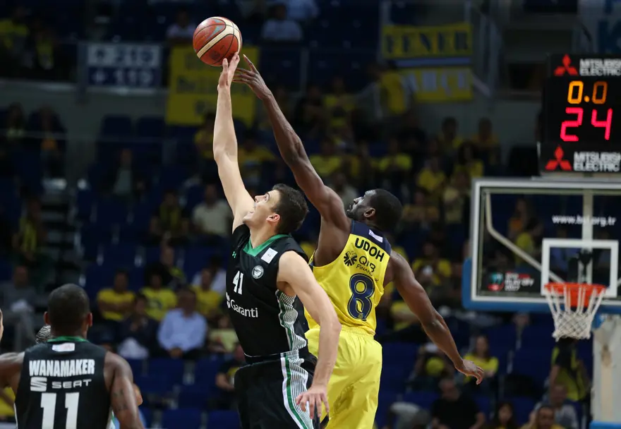 Fenerbahçe seride 2-0 öne geçti 