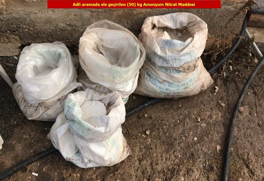 Diyarbakır'da 2 ton 80 kilogram esrar ele geçirildi 8