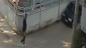 Tartıştığı kişinin otomobilini ateşi verdi