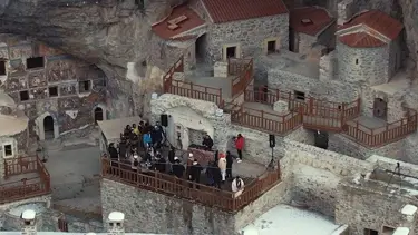 Sümela Manastırı'nda eğlence soruşturmasında 'müdür' görevden alındı