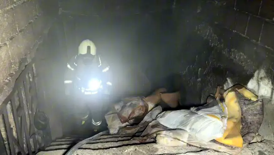 İstanbul'da yatak imalathanesinde yangın 2