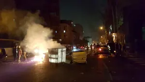 İran'da gösterilerin 7'inci gününde rejim yanlıları sokakta