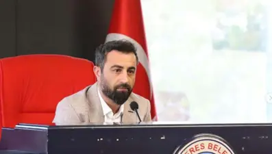 Belediye başkan yardımcısına makamında saldırı: 2 gözaltı