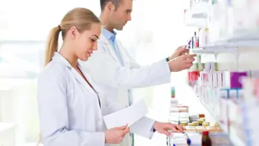 Yardımcı eczacıya 2.405 lira maaş