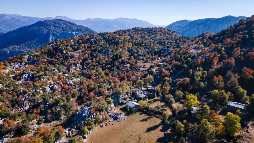 Kurt saldırıları nedeniyle terk edilen köye turist yağıyor 5 Kurt saldırıları nedeniyle terk edilen köye turist yağıyor 5