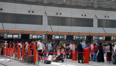 Havalimanları her ay 19.2 milyon yolcu ağırladı