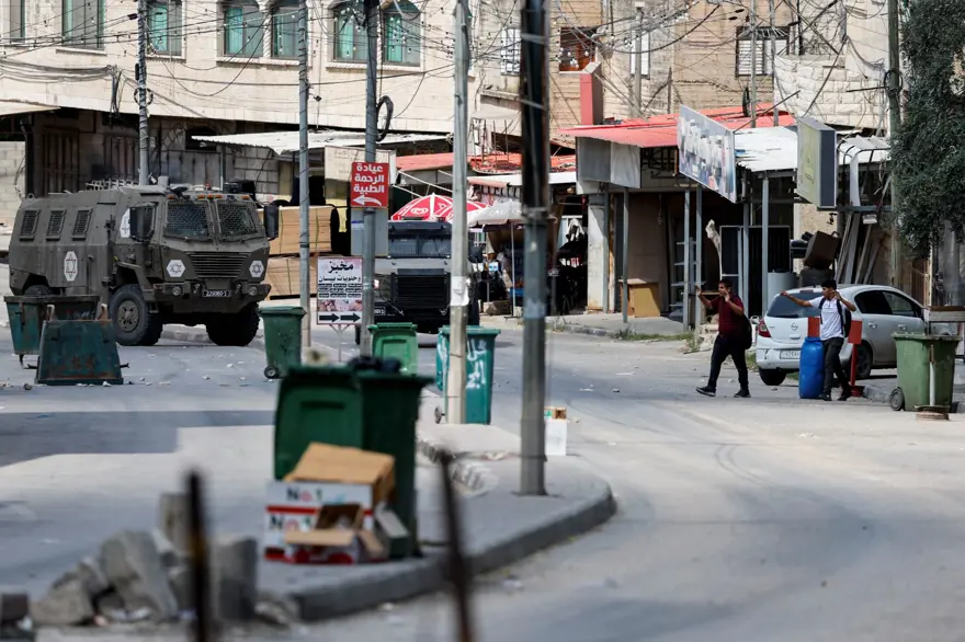 İsrail ordusundan Batı Şeria'ya baskın: Askerler öldürdükleri Filistinlileri çatıdan attı 5