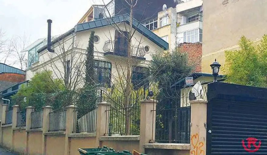 Gökhan Özoğuz Karagümrük’teki evini satıyor 1