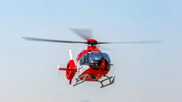 Ambulans uçak dağlık bölgeye düştü: Hasta da doktor da öldü