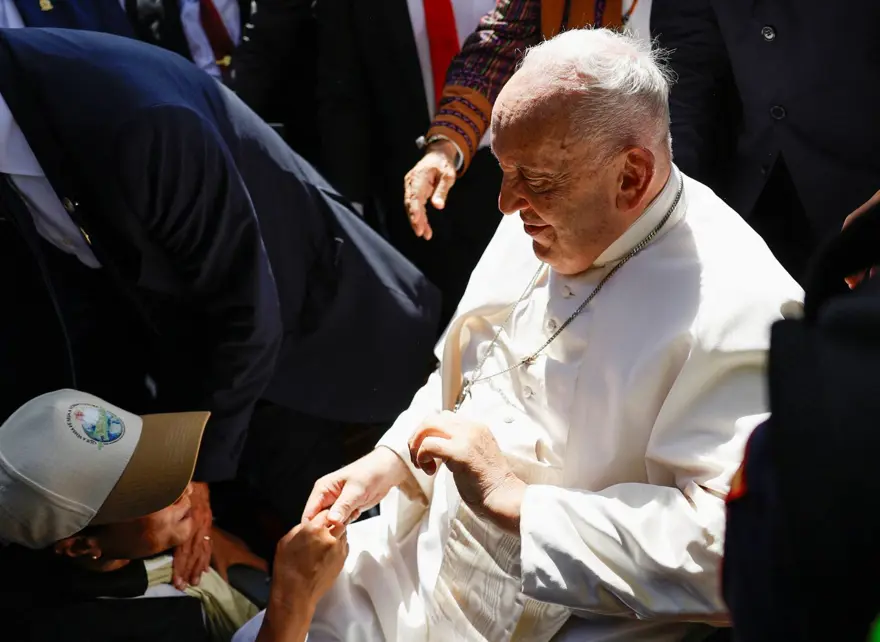 ÜLKEYİ ZİYARET EDEN İKİNCİ PAPA 6