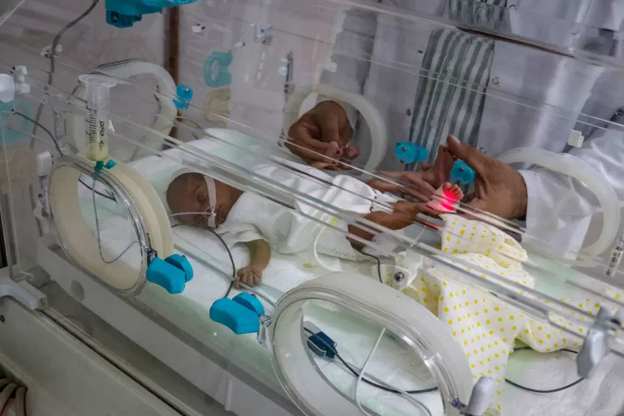 Prematüre doğduğu hastaneye doktor oldu 3