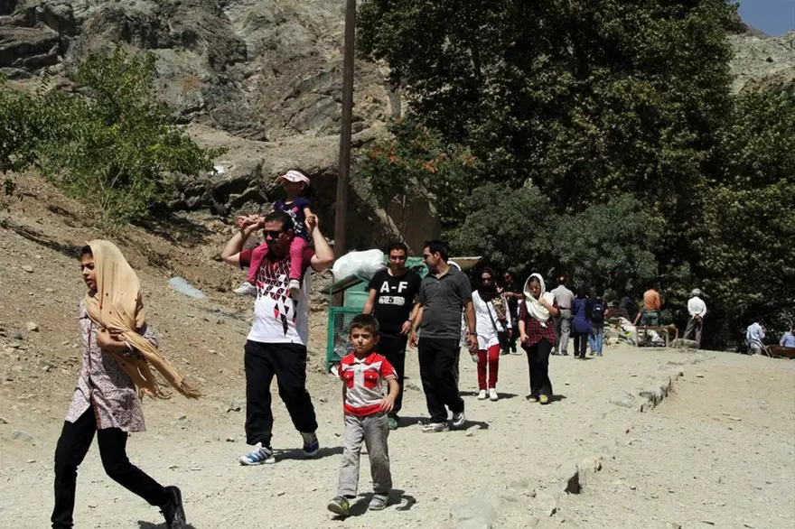 Tahran'da dağ yürüyüşleri 12