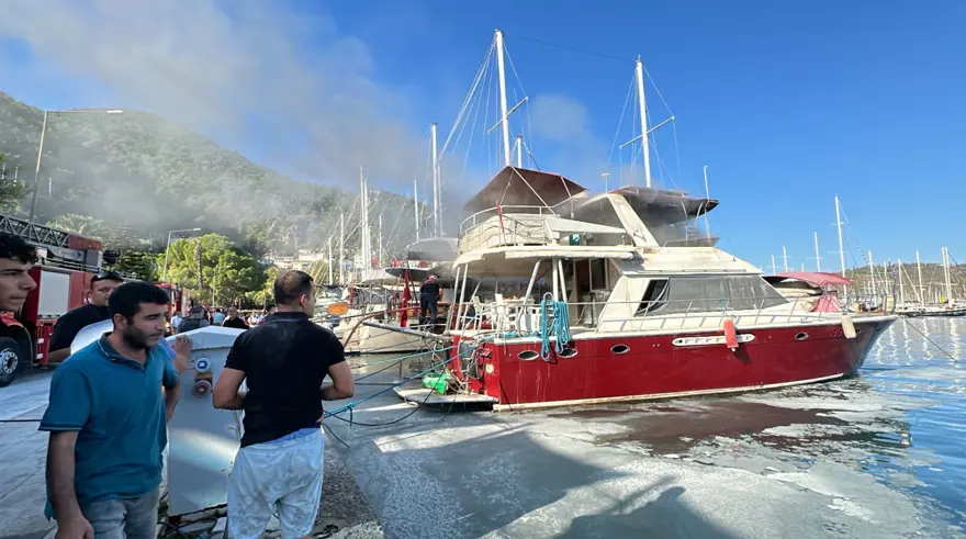 Fethiye’de teknede yangın 2