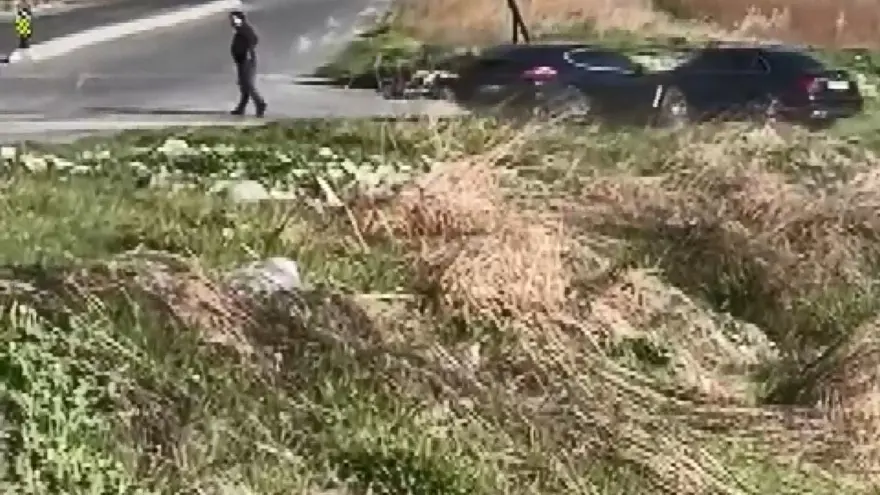 Büyükçekmece'de ilginç tartışma: Otomobiliyle husumetlisinin aracına defalarca çarptı! 4 Büyükçekmece'de ilginç tartışma: Otomobiliyle husumetlisinin aracına defalarca çarptı! 4