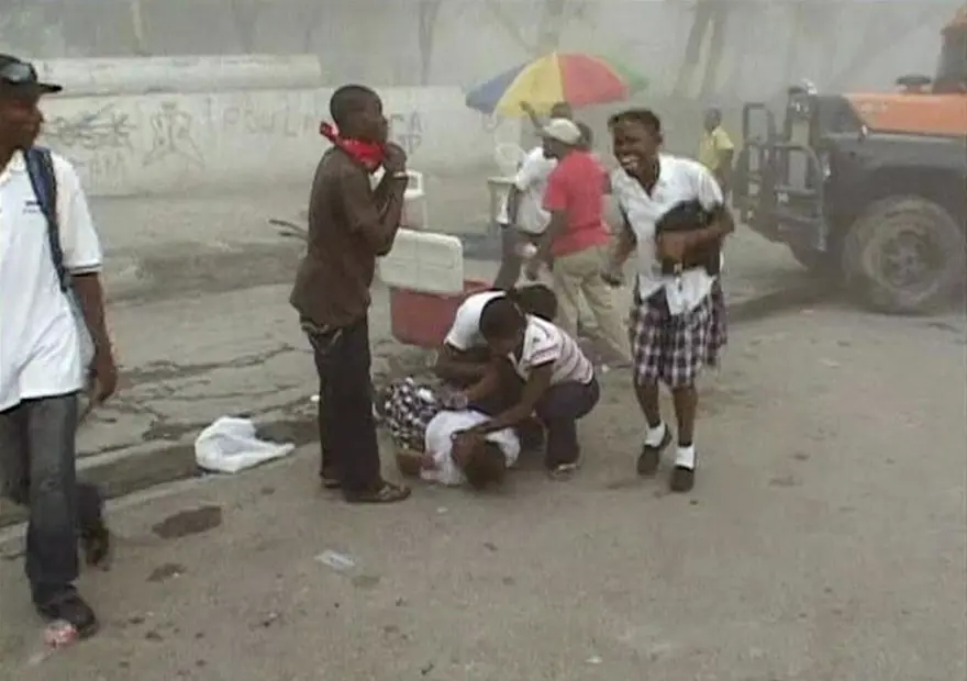 Deprem Haiti'yi yıktı 1