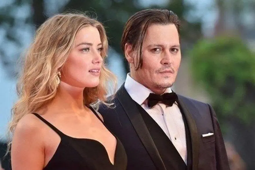 Johnny Depp'e karşı davayı kaybeden Amber Heard evini sattı 3