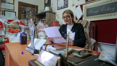 Gelin geldiği mahalleye muhtar oldu 3 dönemdir görevini sürdürüyor