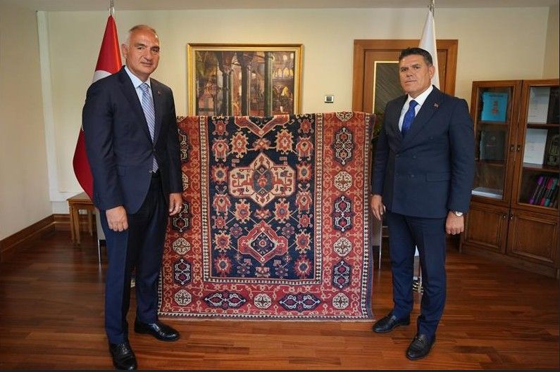 Uşak halısı yeniden ait olduğu topraklarda