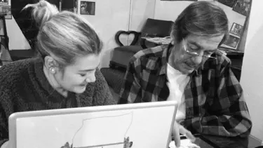 Ferhan-Derya Şensoy kardeşlerin baba özlemi: Sensiz çok sessiz Ses Tiyatrosu