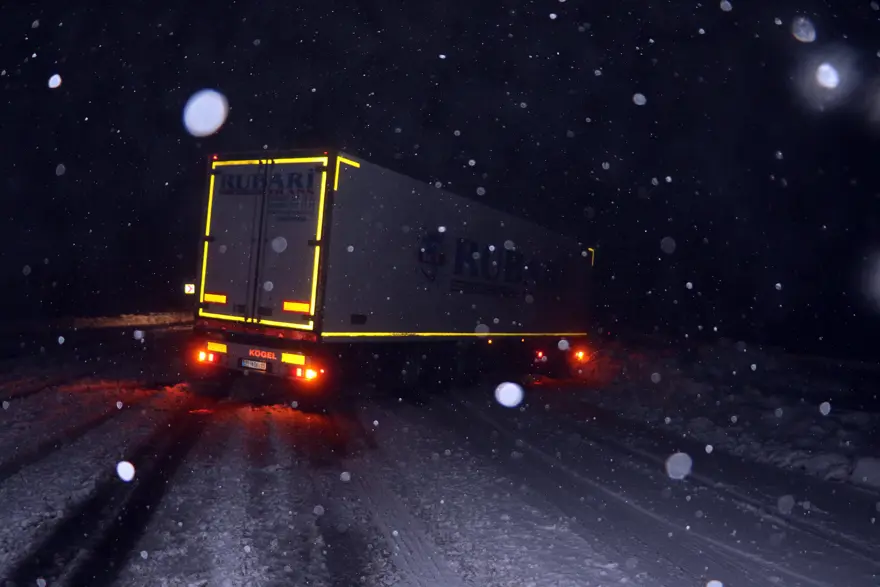 Ağrı-Iğdır karayolu ulaşıma kapandı 1