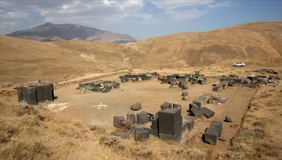 Kef Kalesi'nde 2 bin 700 yıllık mutfak ve hizmet odaları tespit edildi