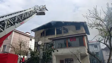 Yufka yaparken evi yaktılar